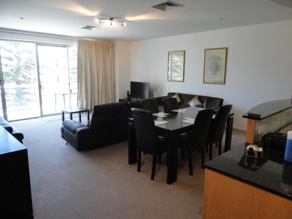 Glenelg Beachside Apartments Adelaide Room photo