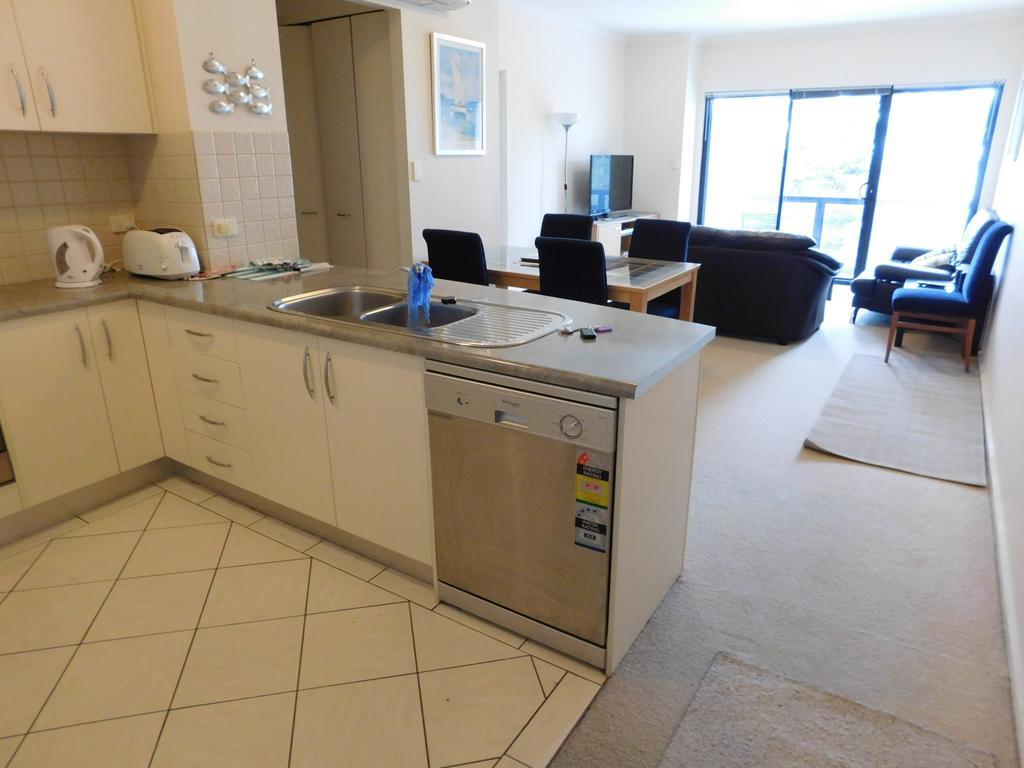 Glenelg Beachside Apartments Adelaide Room photo